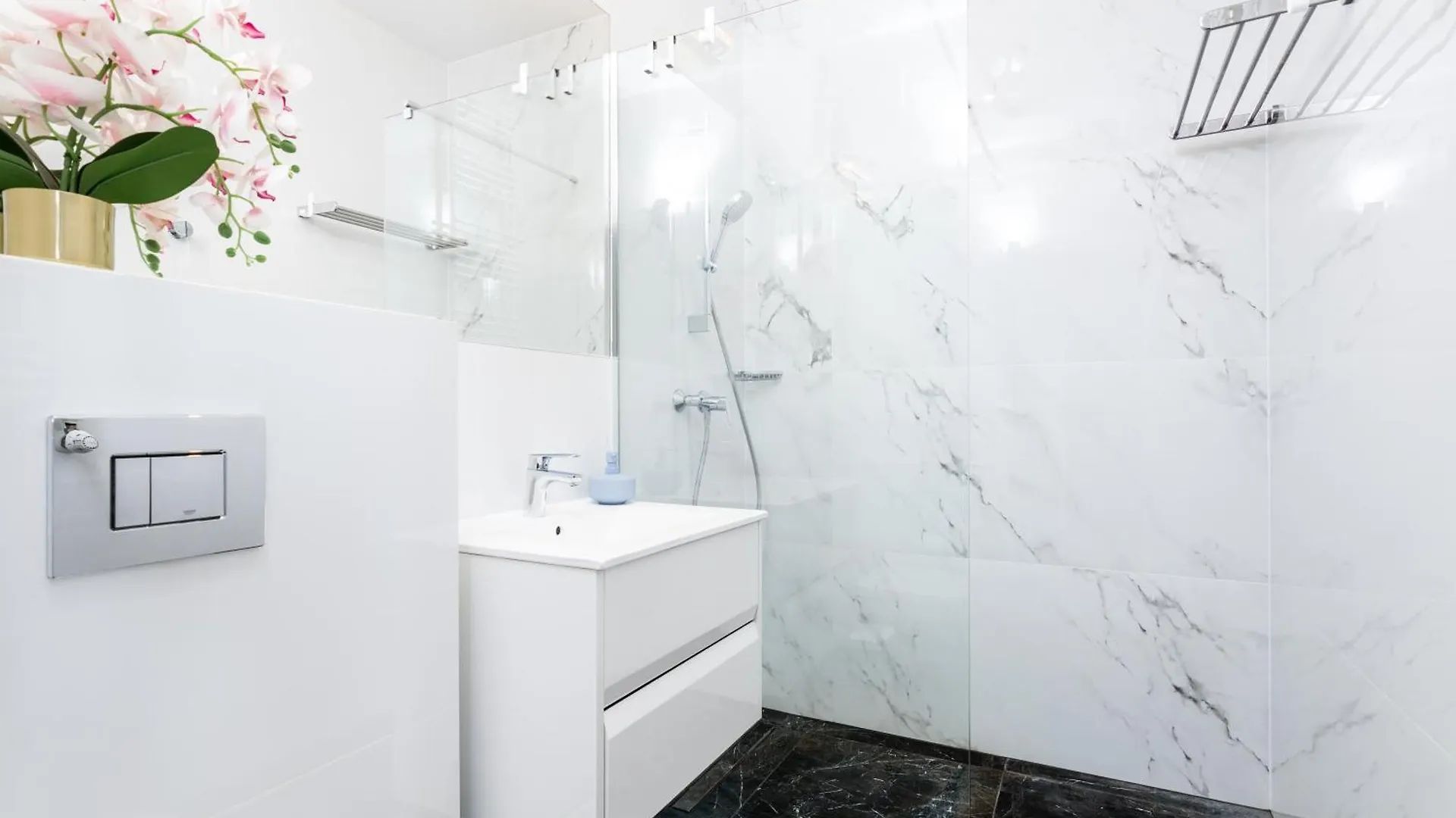 Business Suite Grzybowska Warszawa Apartament